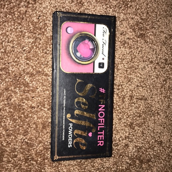 face powder - Picture 1 of 2